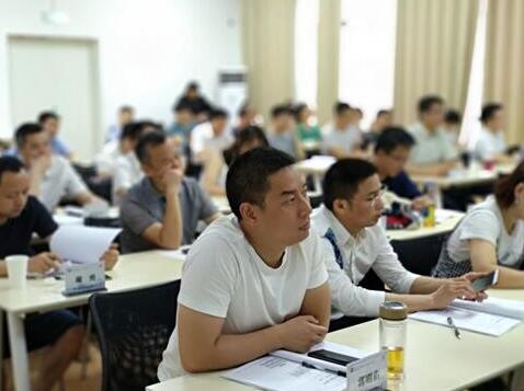 清華大學(xué)人力資源總監(jiān)班需要考試入學(xué)嗎?